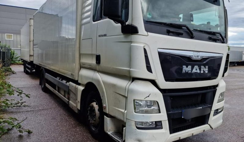 MAN TGX 18400 KOFFER voll